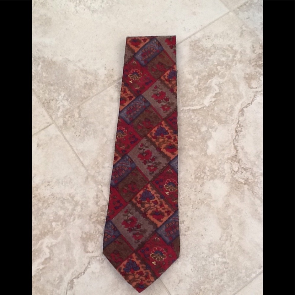 Villa Bugatti 100% Italian Silk Necktie